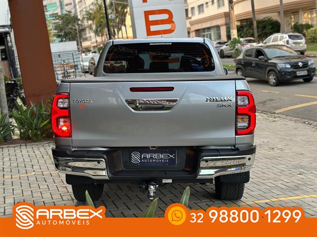 TOYOTA HILUX CD SRX 4X4 2.8 TDI 16V DIESEL AUT. 2024