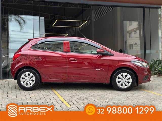 CHEVROLET ONIX HATCH LT 1.0 8V FLEXPOWER 5P MEC. 2017