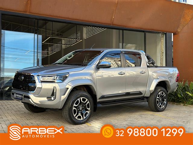 TOYOTA HILUX CD SRX PLUS 4X4 2.8 TDI DIE. AUT. 2024