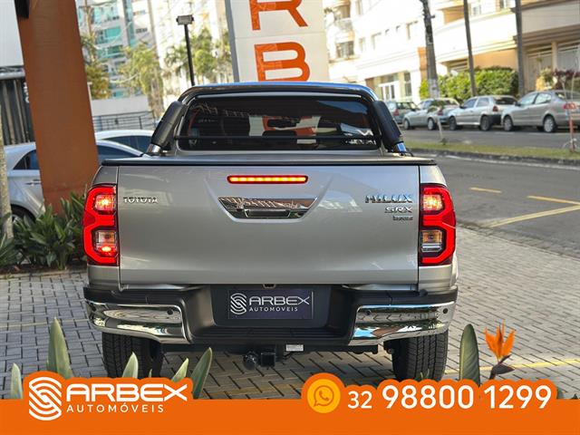 TOYOTA HILUX CD SRX PLUS 4X4 2.8 TDI DIE. AUT. 2024