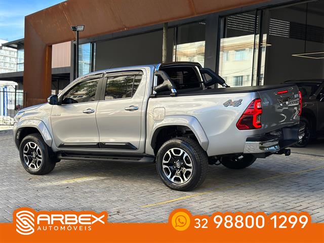 TOYOTA HILUX CD SRX PLUS 4X4 2.8 TDI DIE. AUT. 2024