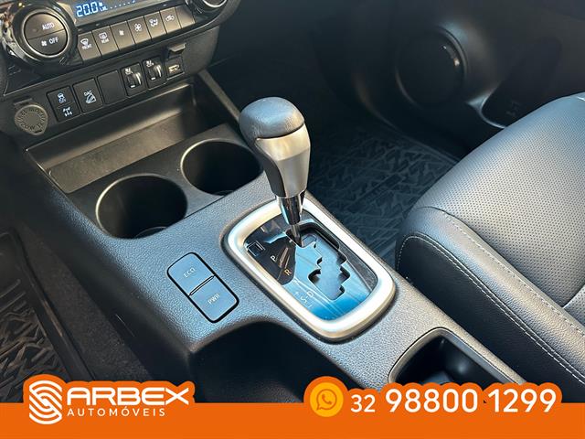 TOYOTA HILUX CD SRX PLUS 4X4 2.8 TDI DIE. AUT. 2024