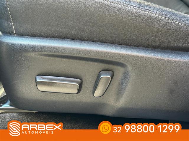 TOYOTA HILUX CD SRX PLUS 4X4 2.8 TDI DIE. AUT. 2024