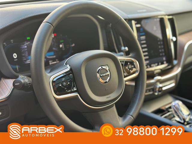 VOLVO XC 60 T-8 ULTRA 2.0 AWD (HÍBRIDO) 2025