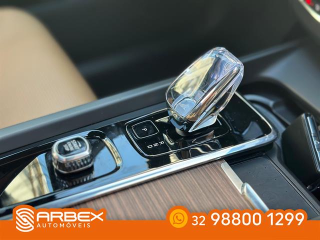 VOLVO XC 60 T-8 ULTRA 2.0 AWD (HÍBRIDO) 2025
