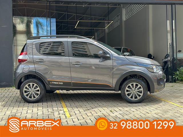 FIAT MOBI TREKKING 1.0 FLEX 5P. 2025