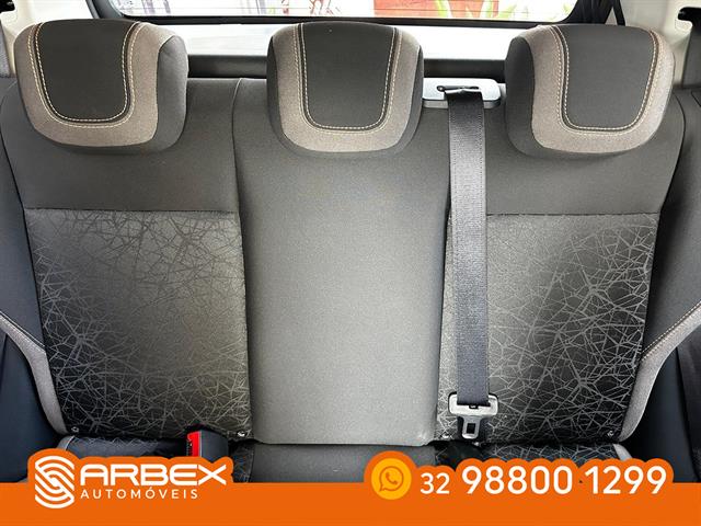 FIAT MOBI TREKKING 1.0 FLEX 5P. 2025