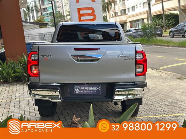 TOYOTA HILUX CD SRX 4X4 2.8 TDI 16V DIESEL AUT. 2024