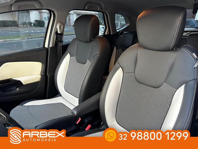 RENAULT CAPTUR INTENSE 1.6 16V FLEX 5P AUT. 2018