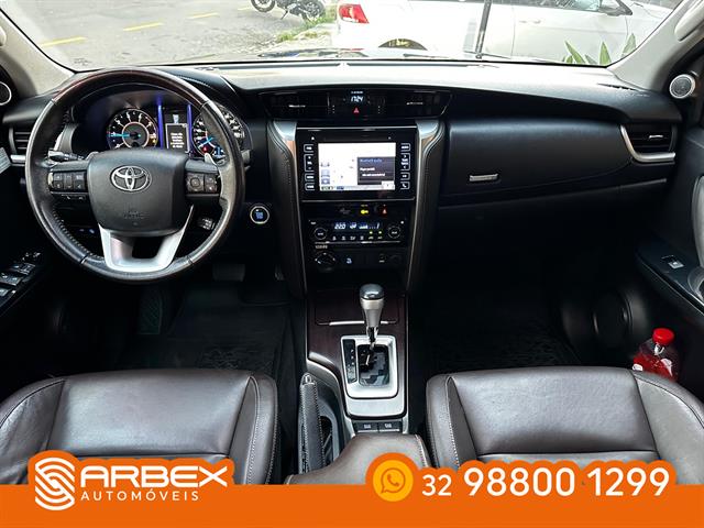 TOYOTA HILUX SW4 SRX 4X4 2.8 TDI 16V DIES. AUT. 2019