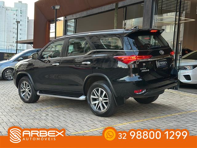 TOYOTA HILUX SW4 SRX 4X4 2.8 TDI 16V DIES. AUT. 2019