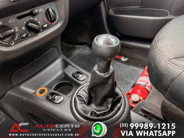 CITROËN C3 GLX 1.4/ GLX SONORA 1.4 FLEX 8V 5P 2011