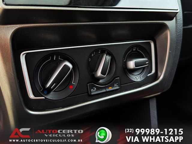 VOLKSWAGEN FOX COMFORTLINE 1.6 FLEX 8V 5P 2015