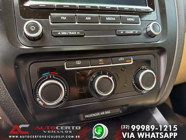 VOLKSWAGEN JETTA COMFORTLINE  2.0 T.FLEX 8V 4P MEC. 2012