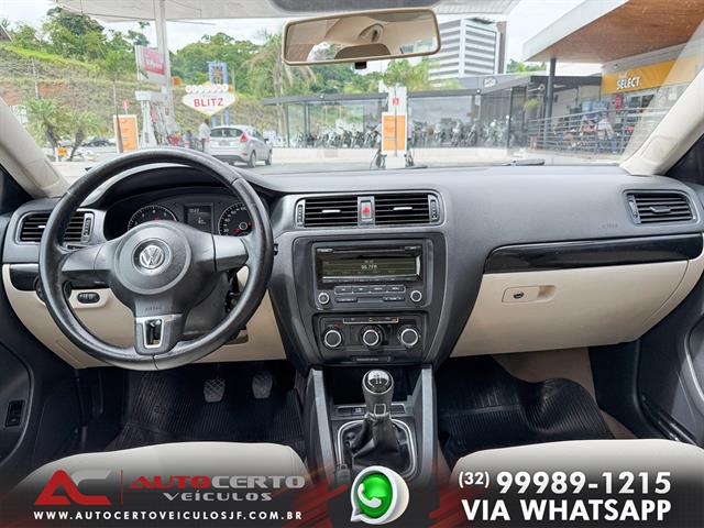 VOLKSWAGEN JETTA COMFORTLINE  2.0 T.FLEX 8V 4P MEC. 2012